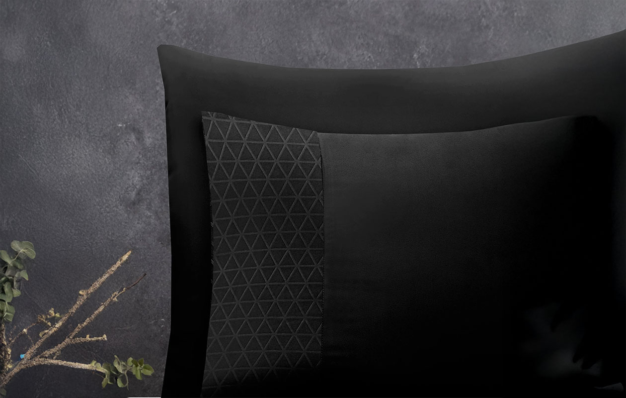 Sleeptime Embossed Valencia Black Dekbedovertrek – 240x200/220 cm