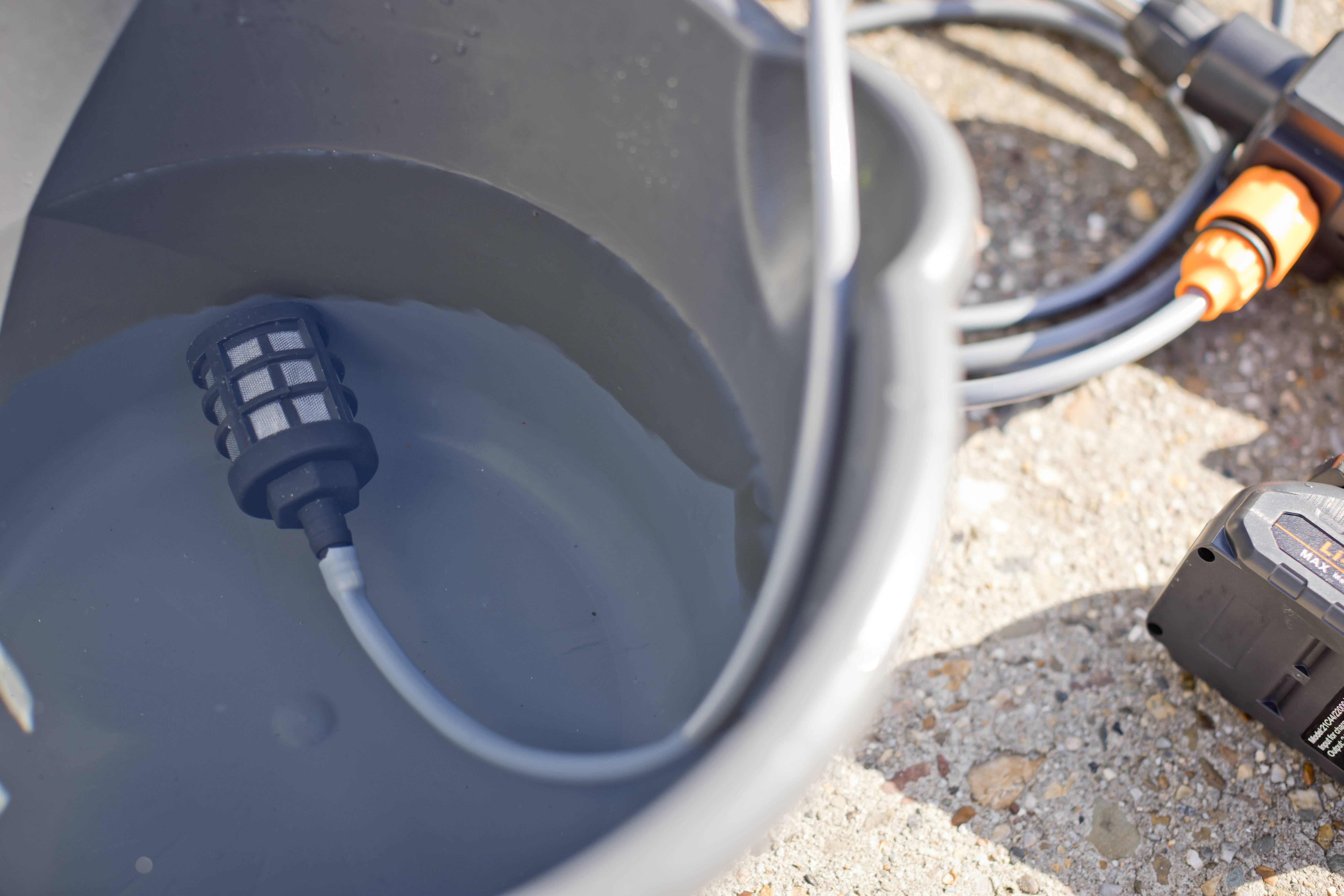 Snoerloze hogedrukreiniger van QLT (10 bar)