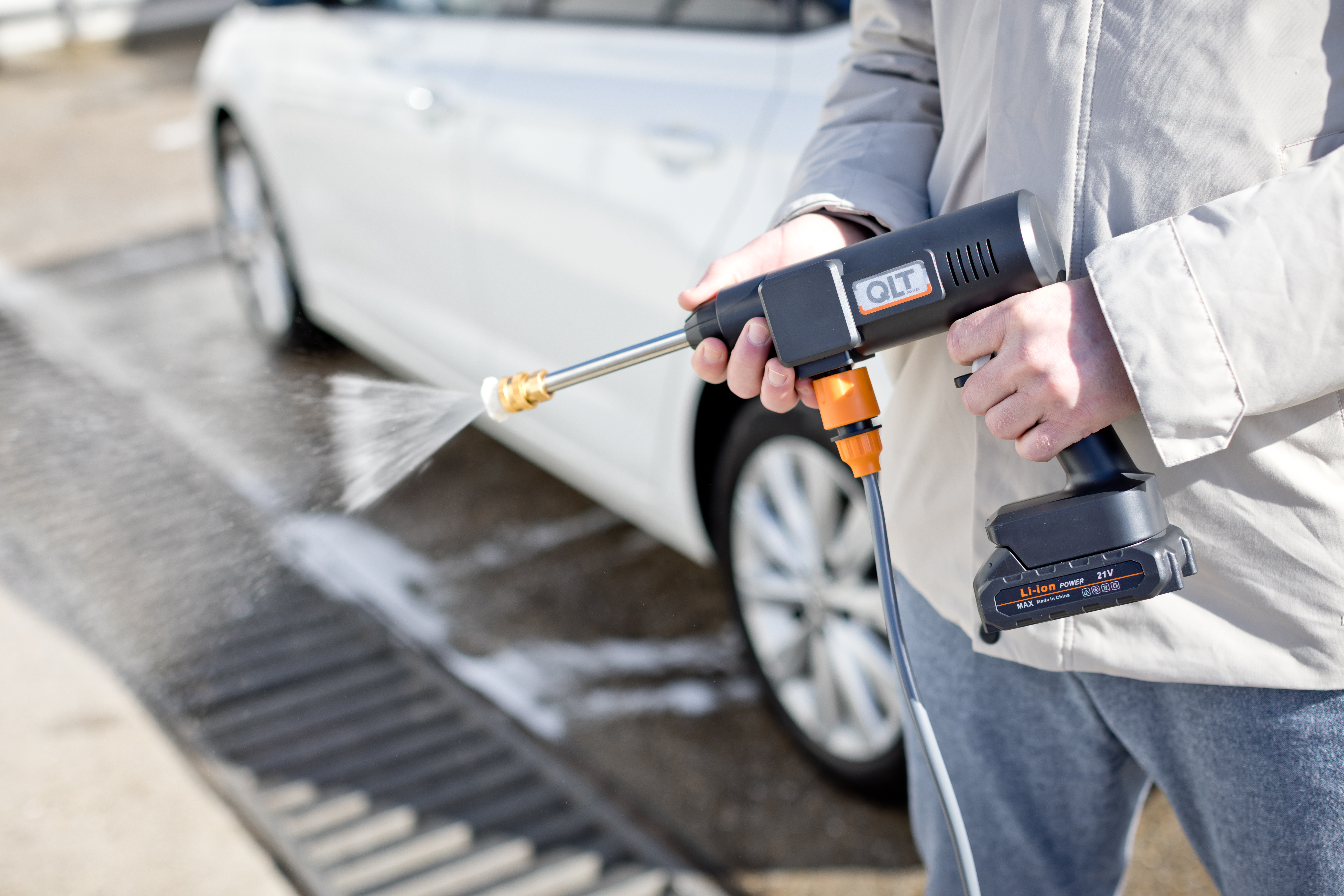 Snoerloze hogedrukreiniger van QLT (10 bar)