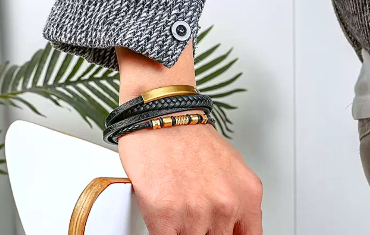 Stijlvolle leren armband met RVS accenten
