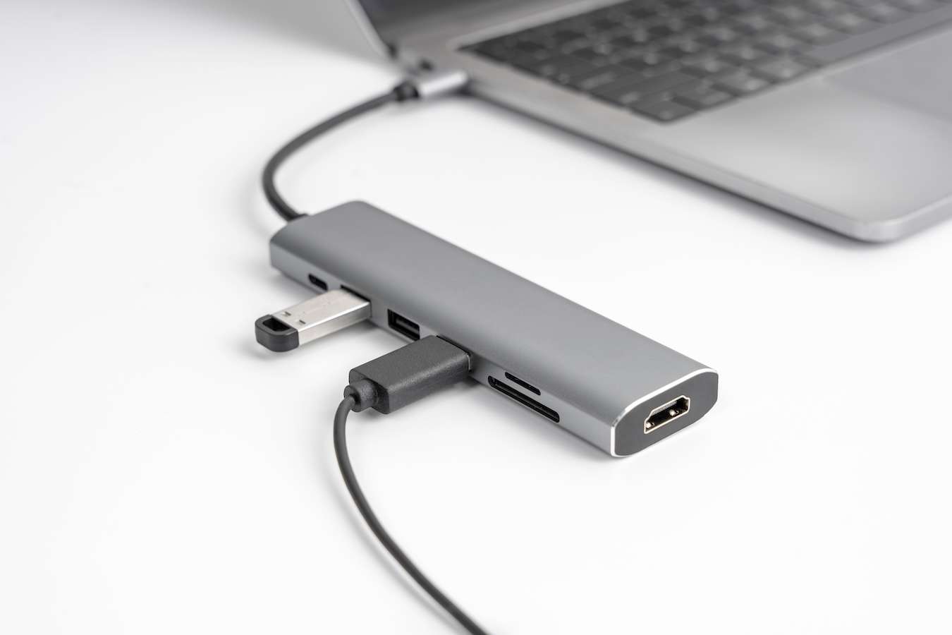 Universele Aluminium USB-C splitter - 7 in 1 - Space Grey