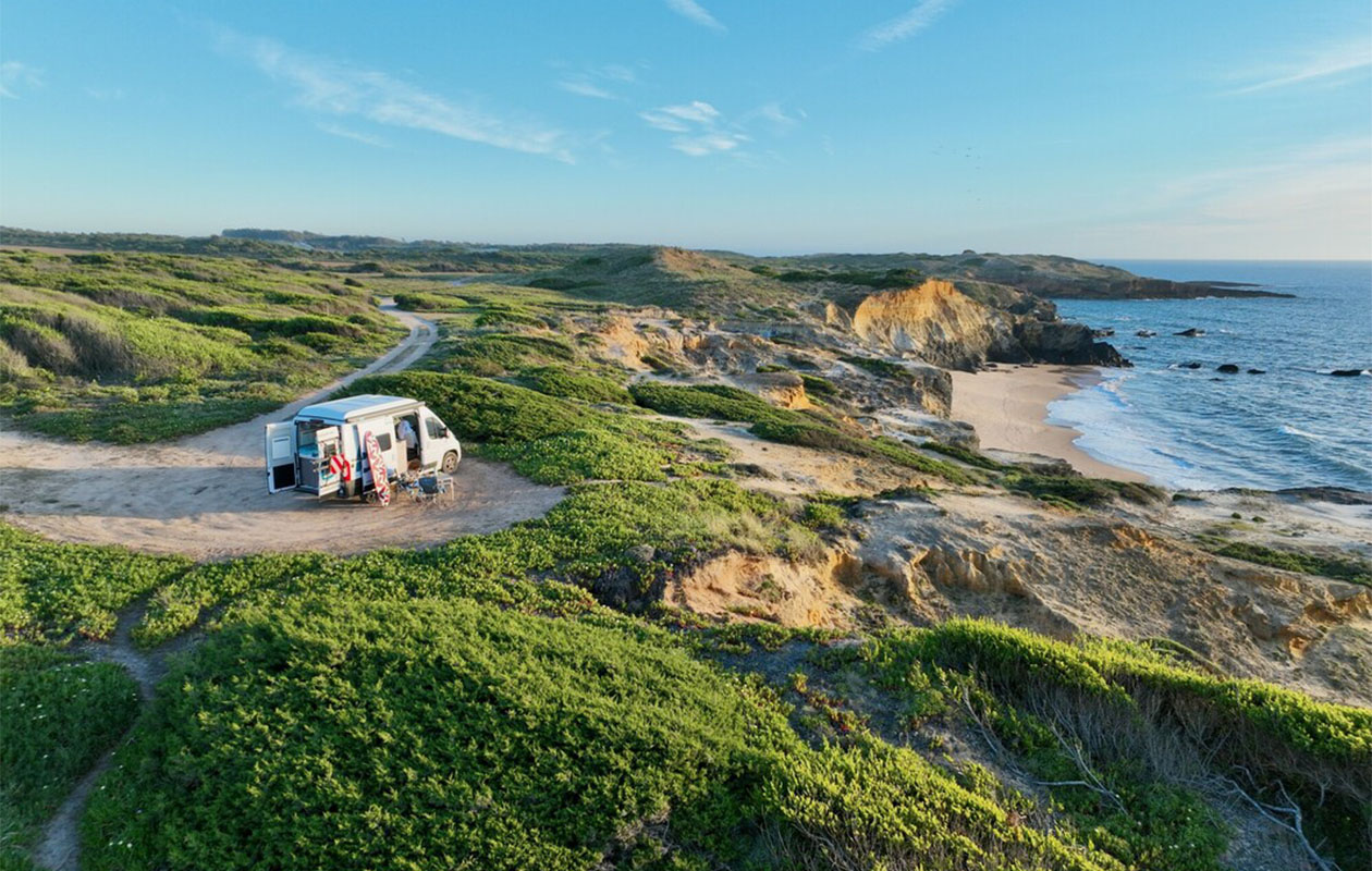 Camper huren en reizen met €100 korting + gratis fietsendrager