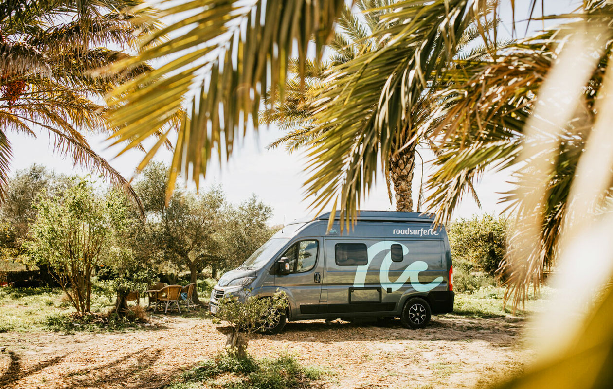 Camper huren en reizen met €100 korting + gratis fietsendrager