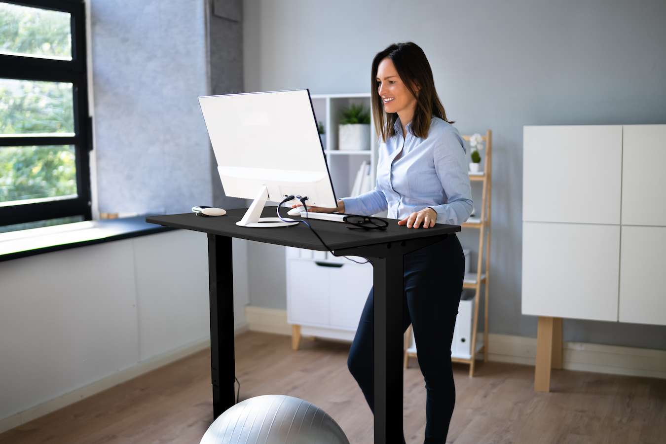 Feel Furniture - Elektrisch verstelbaar bureau - 140x70cm - Zwart