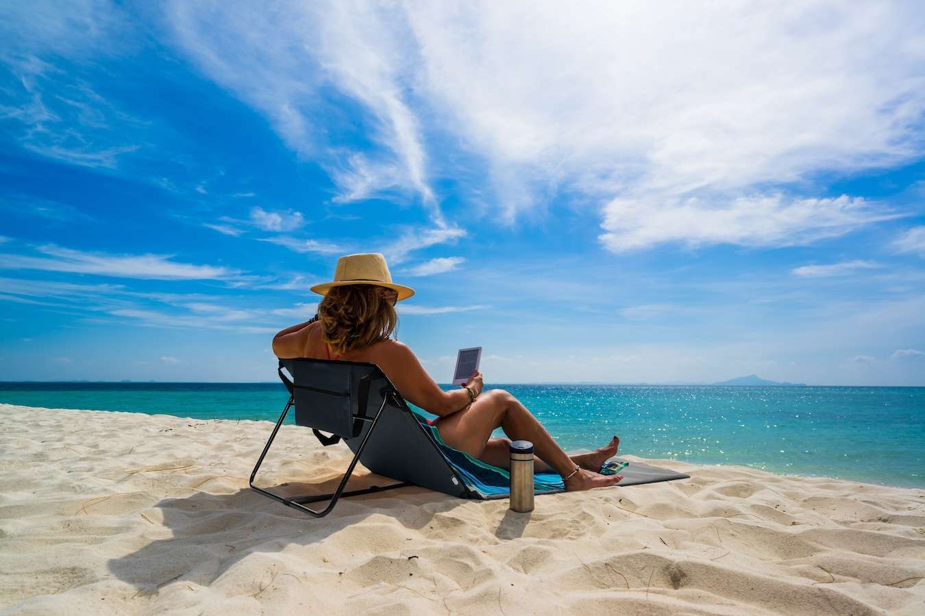 Feel Furniture Hip strand ligbed met draagzak