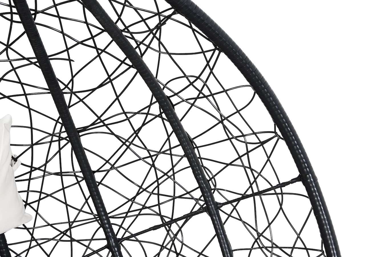 Hangstoel met kussen van Feel Furniture