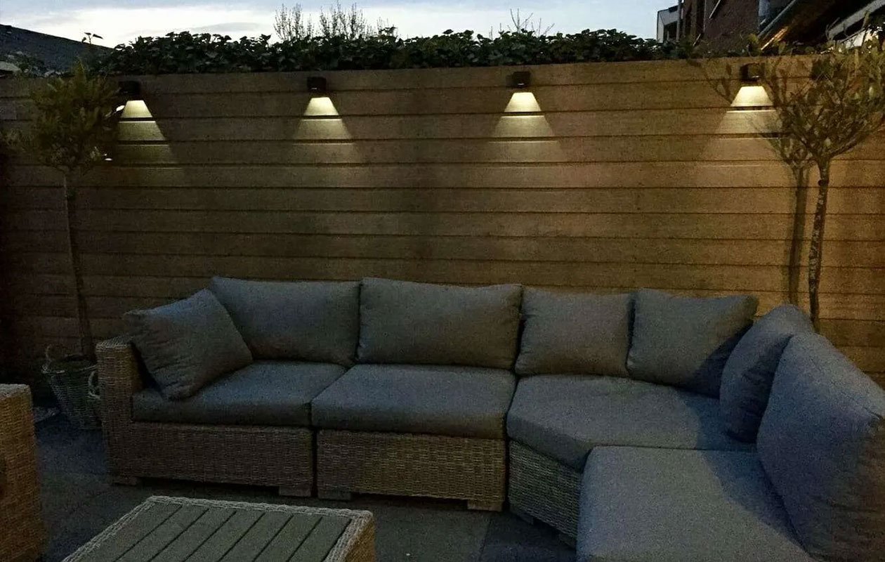 Applique murale cubique Hyundai Lighting à énergie solaire - 2 pièces