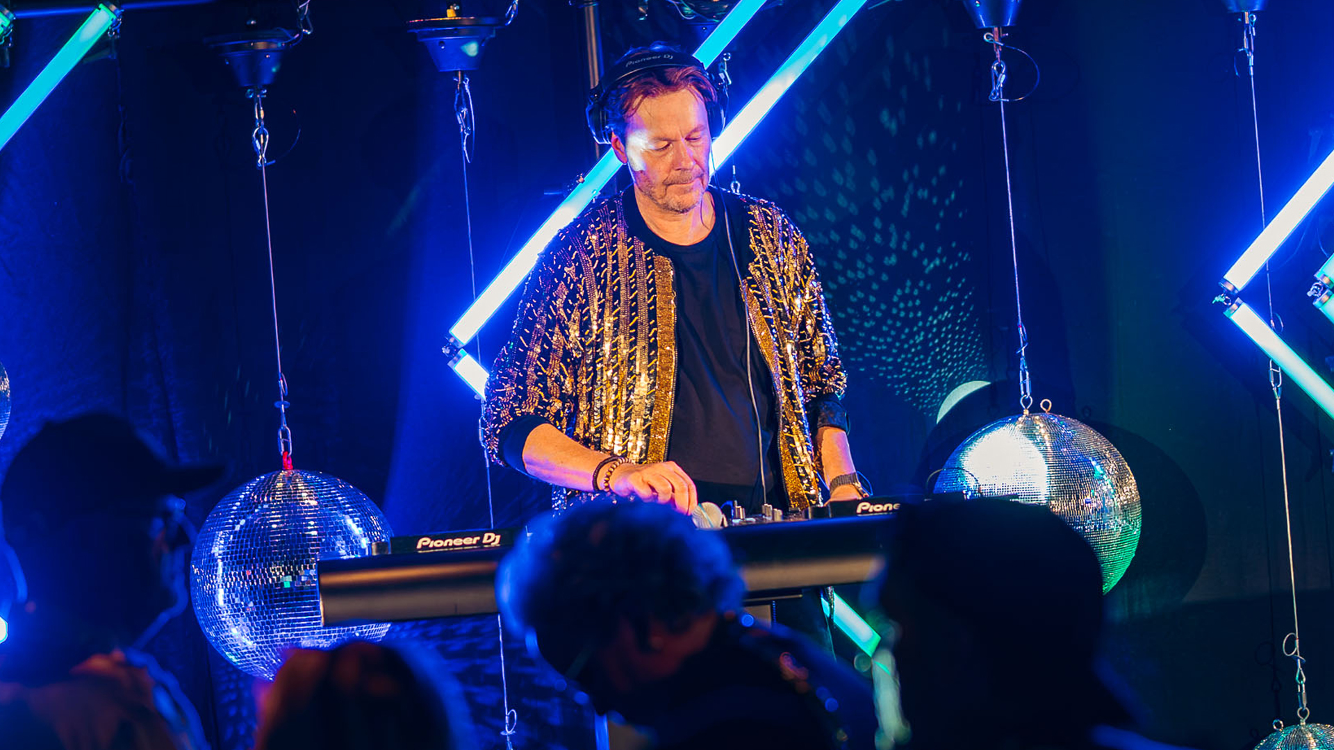Radio 10 voor Alpe d’HuZes: Disco Lunch: lunch en dj-set van Gijs Staverman voor 50 personen 