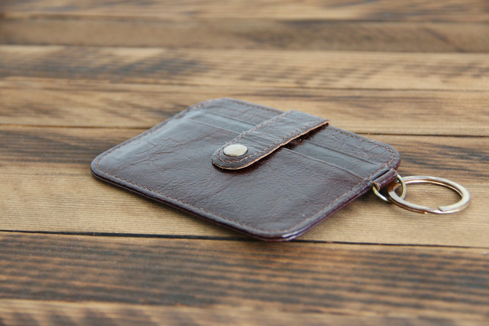 Slim en stijlvol: waarom een pasjeshouder onmisbaar is in jouw leven