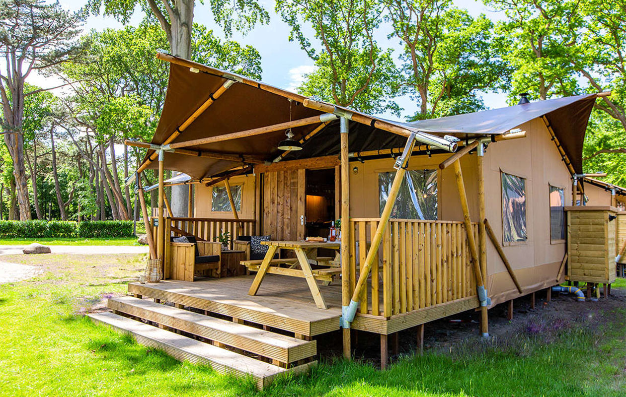 Verblijf in een 5-persoons Luxe Lodge Thermotent op Vakantiepark Duinrell