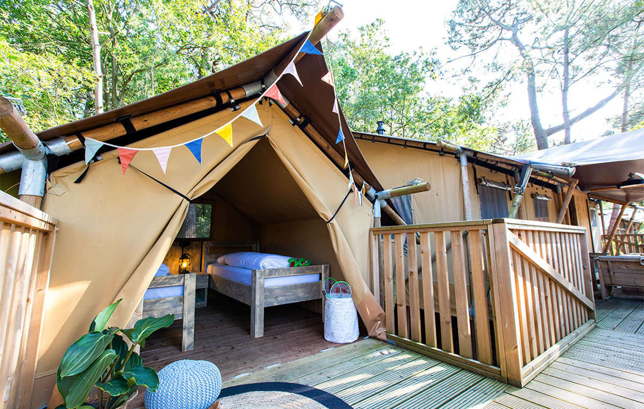 Verblijf in een 8-persoons Luxe Lodgetent op Vakantiepark Duinrell