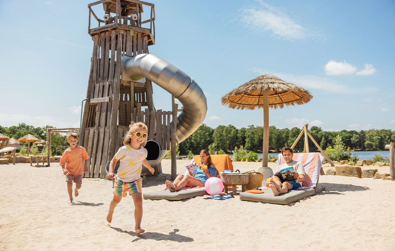 Midweek in een Forest Cabin bij Lake Resort Beekse Bergen voor 2 tot maximaal 4 personen