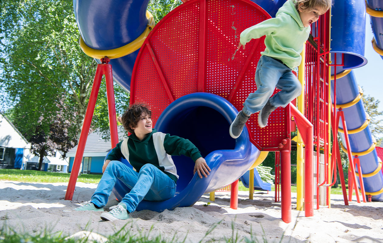 Verblijf 1 nacht in Walibi Village in een 4-persoons bungalow