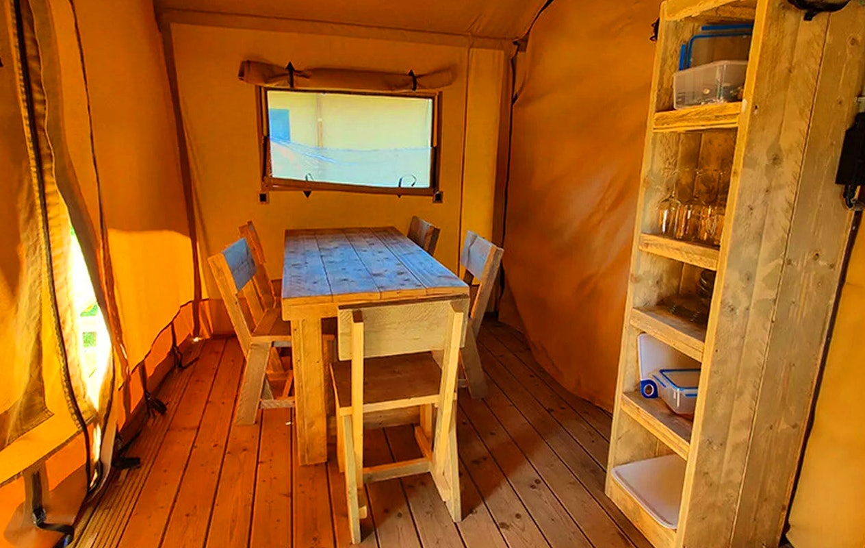 Beleef het voorjaar in een Safaritent Comfort in de Belgische Ardennen