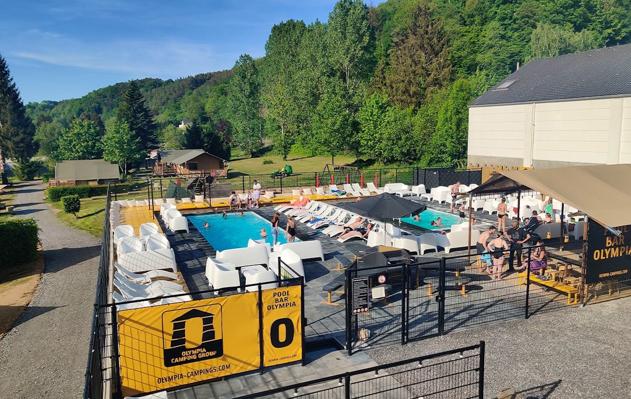 Beleef het voorjaar in een Safaritent Comfort in de Belgische Ardennen