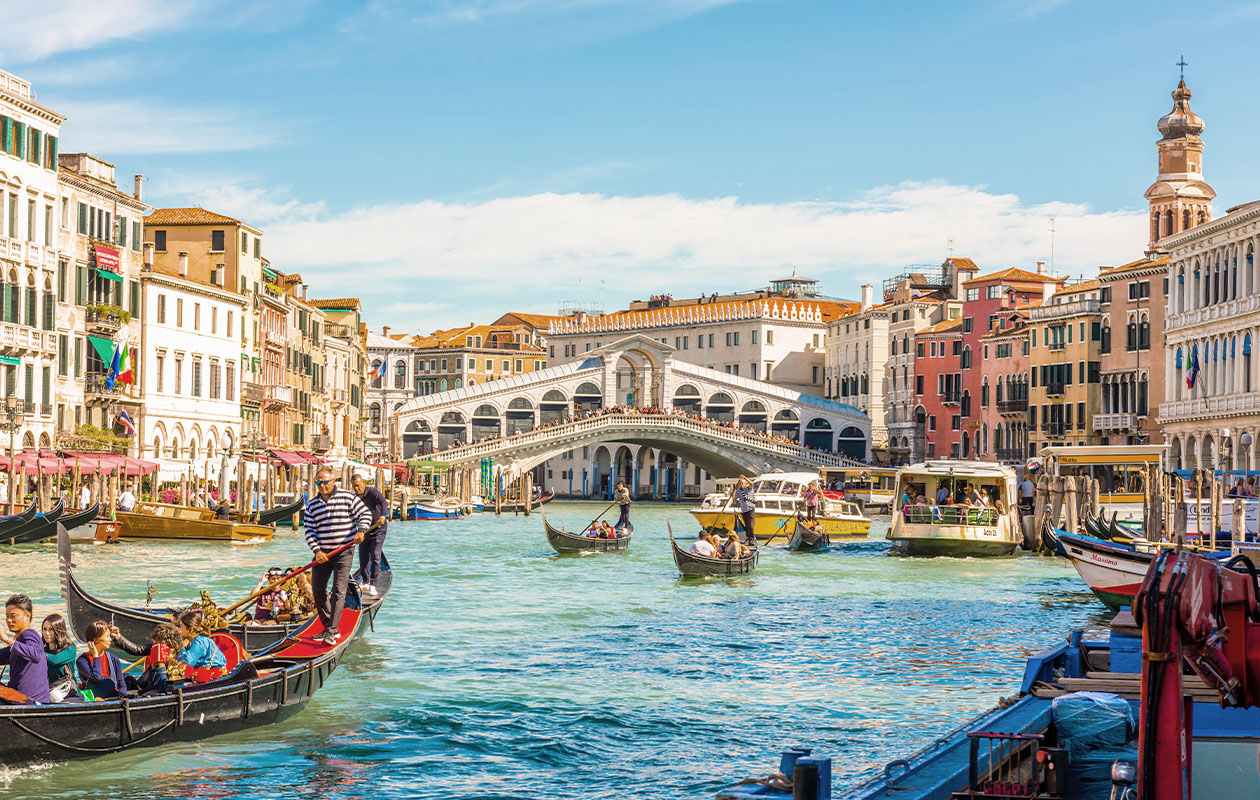 Vol aller-retour de votre choix en Europe (2 p.)